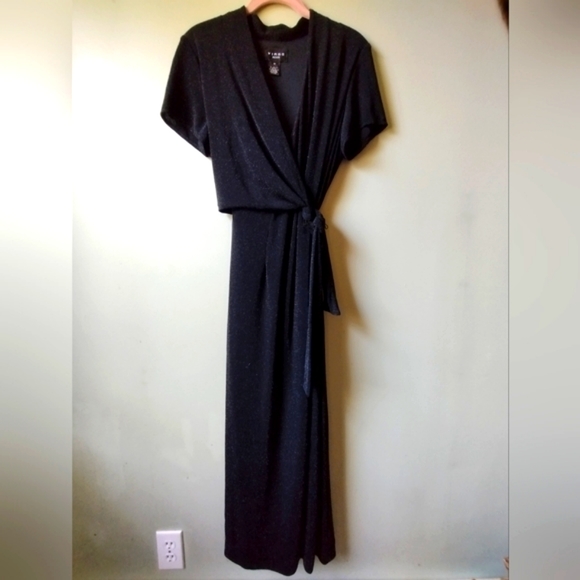 Virgo Dresses & Skirts - LIKE NEW Virgo Form Flattering Metallic Sparkle Dress/Gown